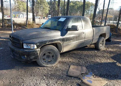 2001 Dodge Ram 1500 St из США, поврежденный, VIN 3B7HC13Y81G816677